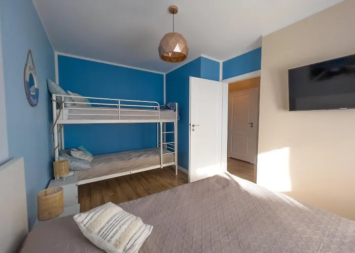 Aston Debina Debina (Ustka)